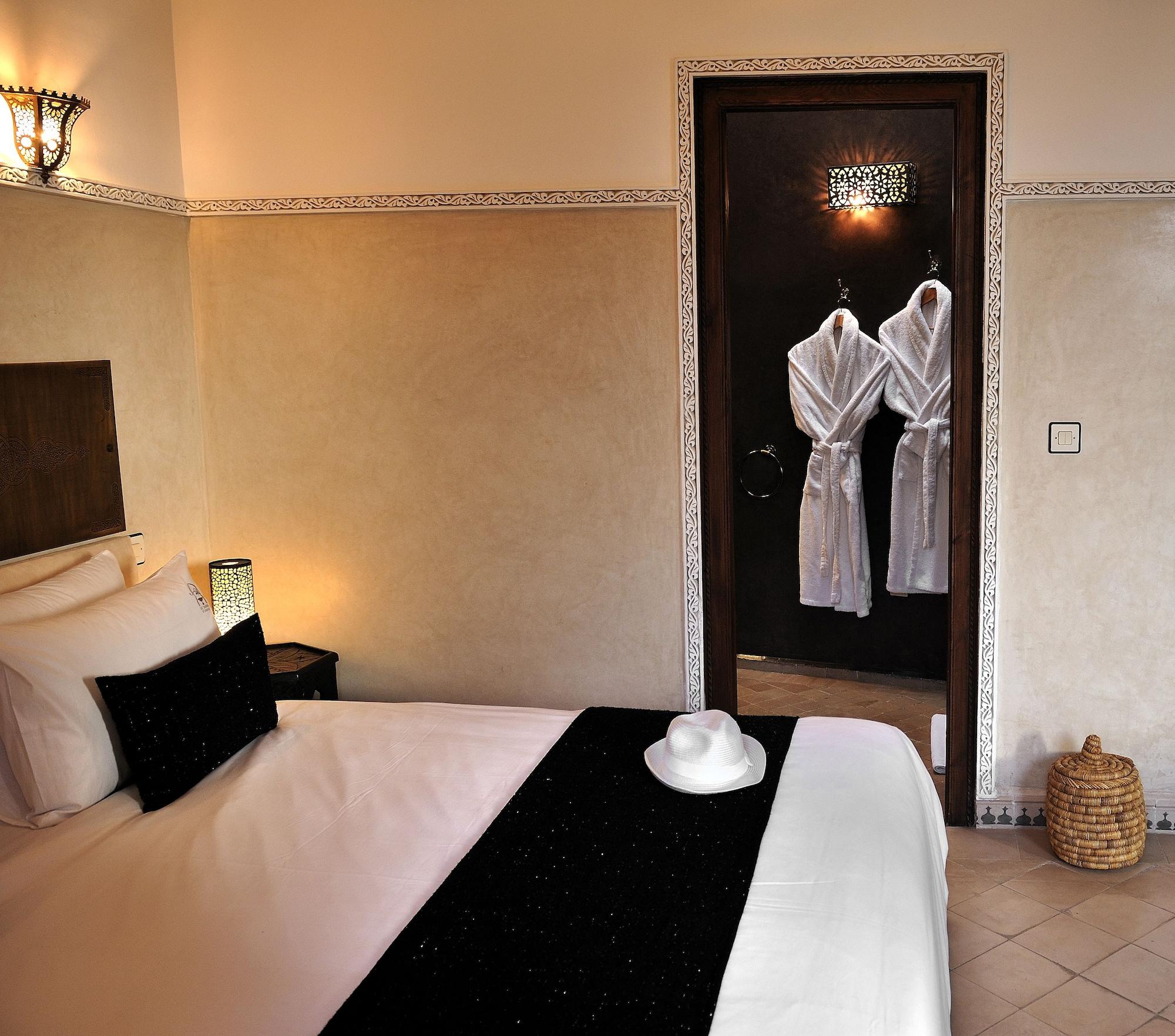 Riad Le Jardin D'Abdou Marrakesh Exteriör bild A room at the hotel