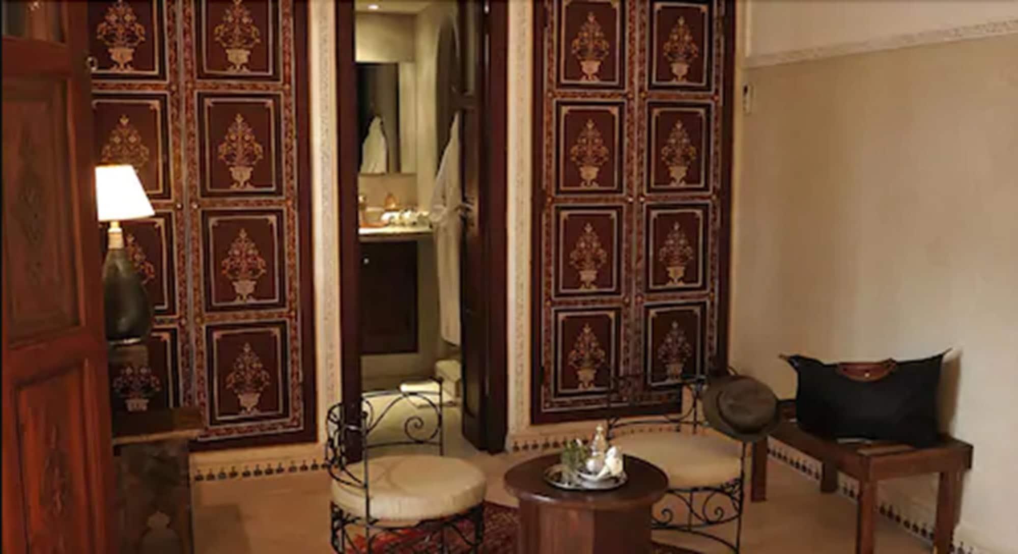 Riad Le Jardin D'Abdou Marrakesh Exteriör bild A room at the hotel