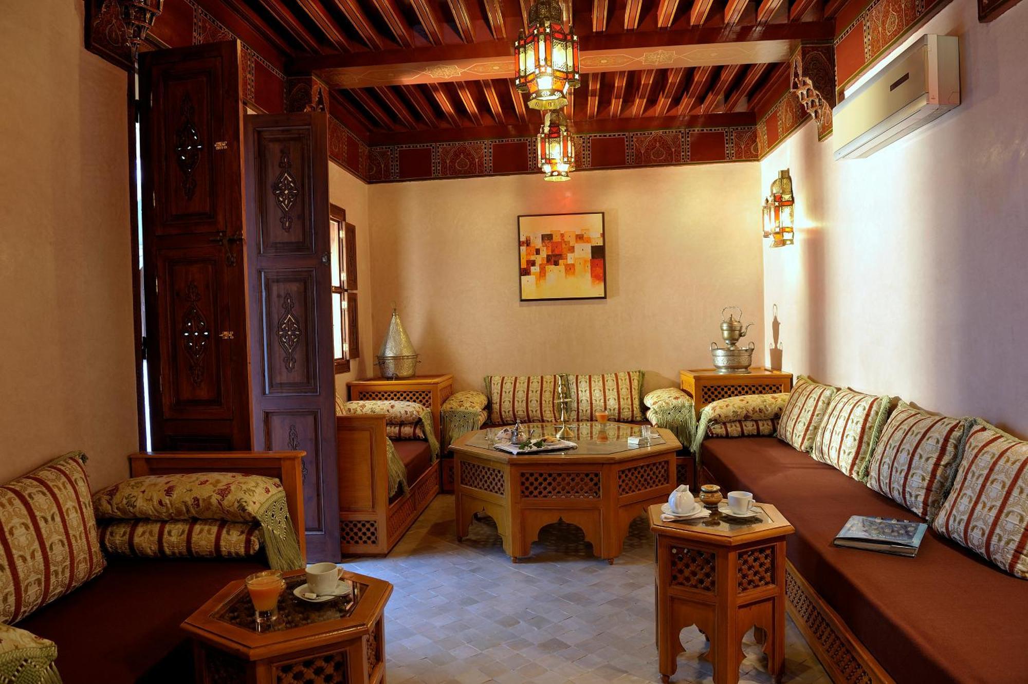 Riad Le Jardin D'Abdou Marrakesh Exteriör bild A Moroccan living room