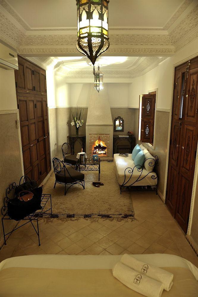 Riad Le Jardin D'Abdou Marrakesh Exteriör bild A Moroccan living room